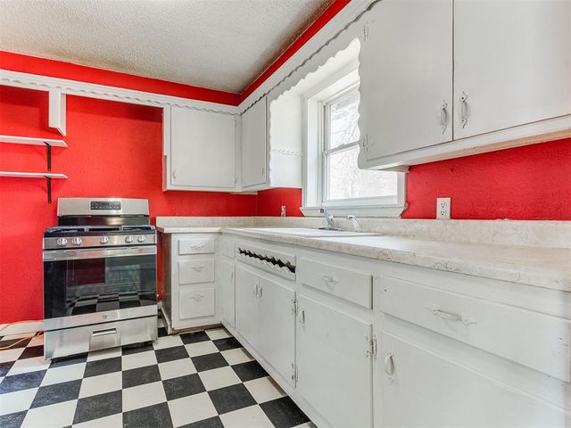 1104 Stansell Drive, Midwest City, OK 73110