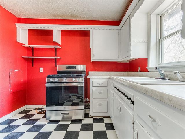 1104 Stansell Drive, Midwest City, OK 73110