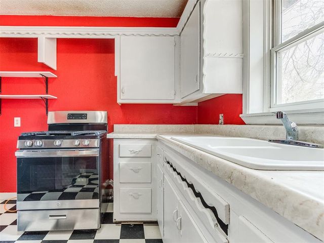 1104 Stansell Drive, Midwest City, OK 73110