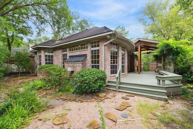 18 Prism Cove Place, The Woodlands, TX 77381