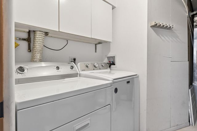 1302 Crestridge Lane N, Eagan, MN 55123