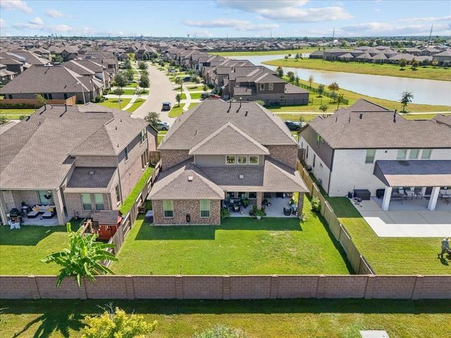 2417 Lake Mist Drive, Texas City, TX 77568