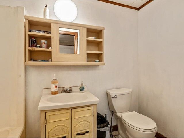 410 Main Street, Derby, VT 05830