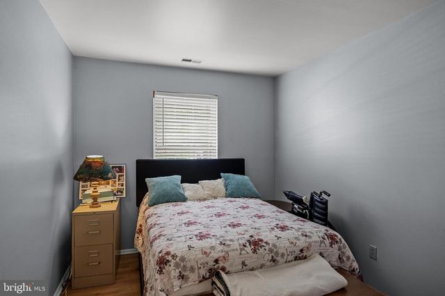 1563-A THORNWOOD DR, Mount Laurel, NJ 08054
