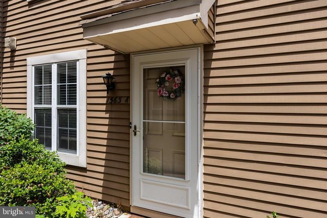 1563-A THORNWOOD DR, Mount Laurel, NJ 08054