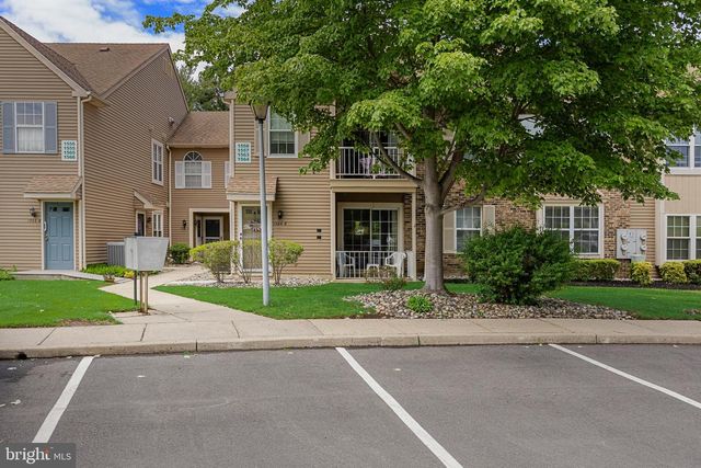 1563-A THORNWOOD DR, Mount Laurel, NJ 08054