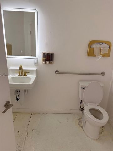 920 NW 119th St, Miami, FL 33168