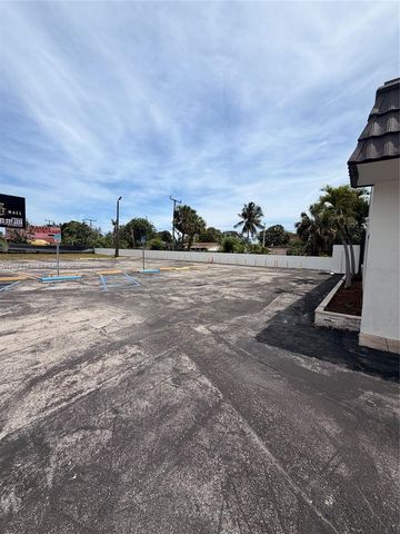 920 NW 119th St, Miami, FL 33168