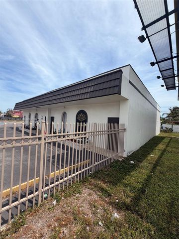 920 NW 119th St, Miami, FL 33168