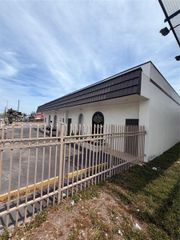 920 NW 119th St, Miami, FL 33168