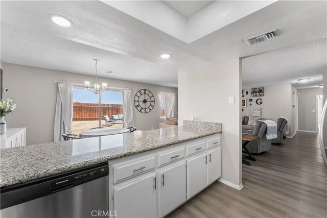 3472 Roxbury, Rosamond, CA 93560