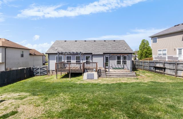 1995 GENERAL NEYLAND DRIVE, Clarksville, TN 37042