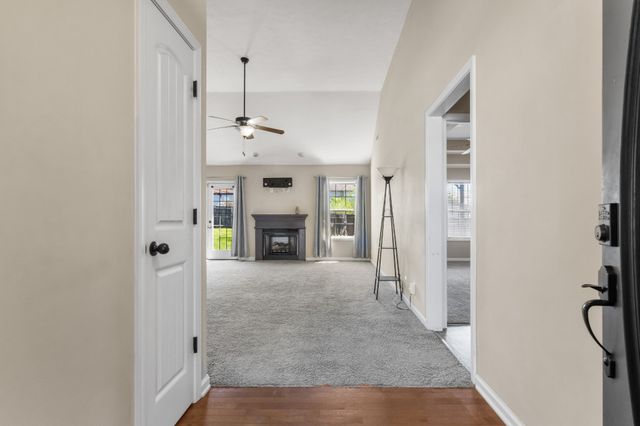 1995 GENERAL NEYLAND DRIVE, Clarksville, TN 37042