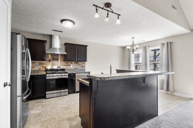 1995 GENERAL NEYLAND DRIVE, Clarksville, TN 37042