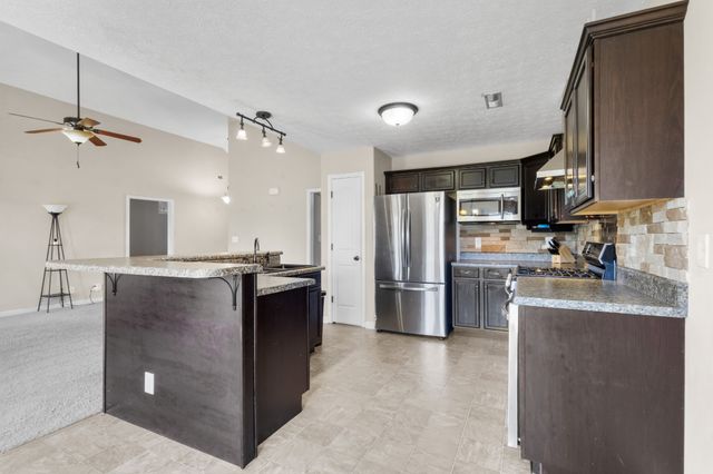 1995 GENERAL NEYLAND DRIVE, Clarksville, TN 37042