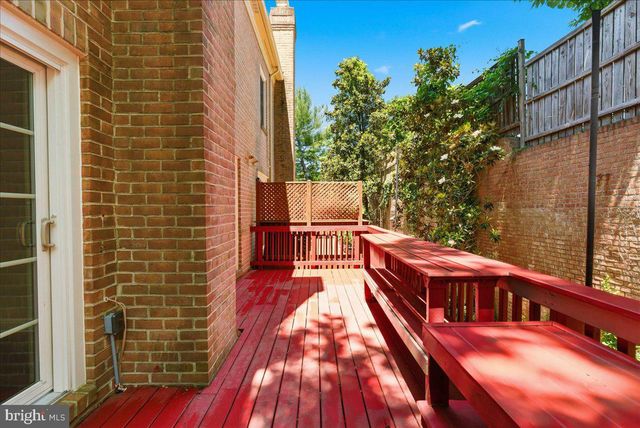 1433 MCLEAN MEWS CT, Mclean, VA 22101