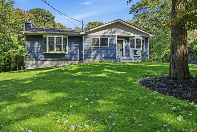 82 Oakwood Drive, Wading River, NY 11792