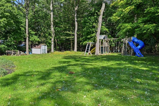 82 Oakwood Drive, Wading River, NY 11792