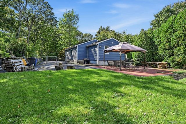 82 Oakwood Drive, Wading River, NY 11792