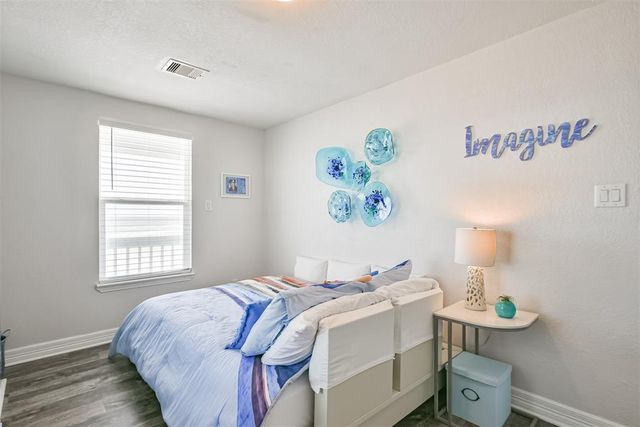 17812 Vera Cruz Boulevard, Galveston, TX 77554