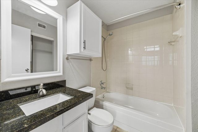 1710 W T C Jester Boulevard 1111, Houston, TX 77008