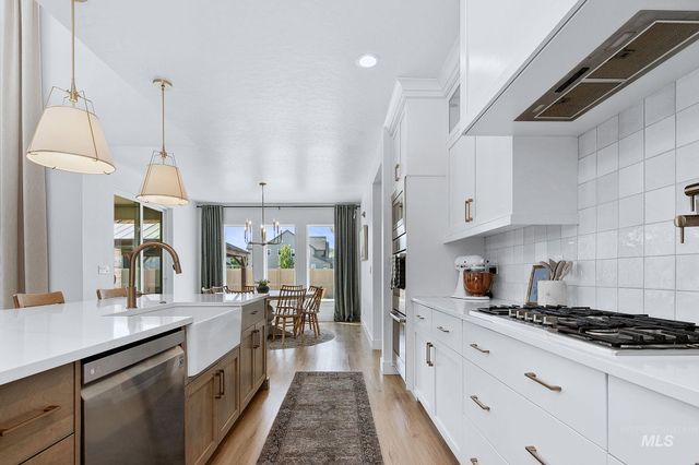 5481 S Mesa Trail Pl, Meridian, ID 83642