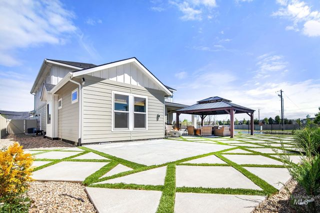 5481 S Mesa Trail Pl, Meridian, ID 83642