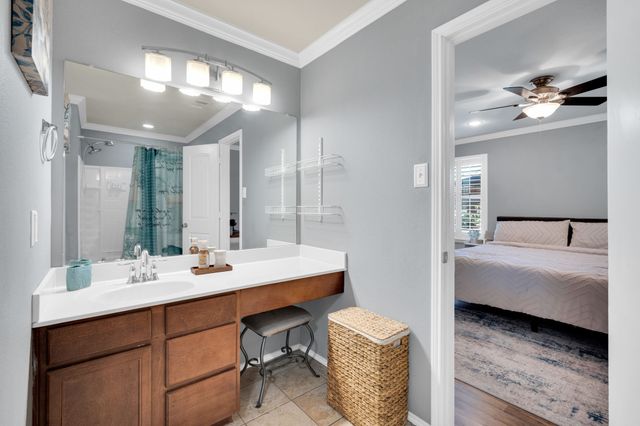 215 Stable Drive, Waxahachie, TX 75165