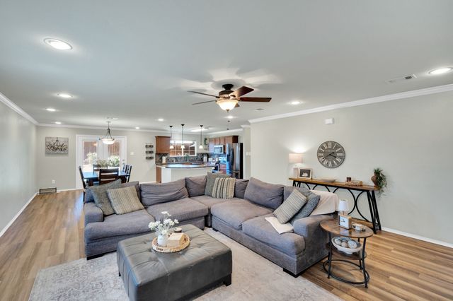 215 Stable Drive, Waxahachie, TX 75165