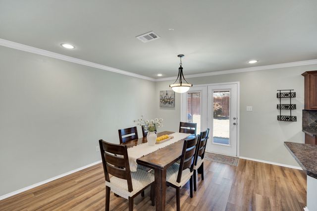 215 Stable Drive, Waxahachie, TX 75165