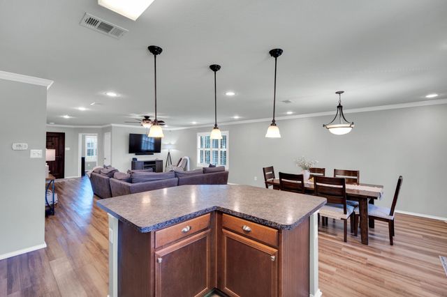 215 Stable Drive, Waxahachie, TX 75165