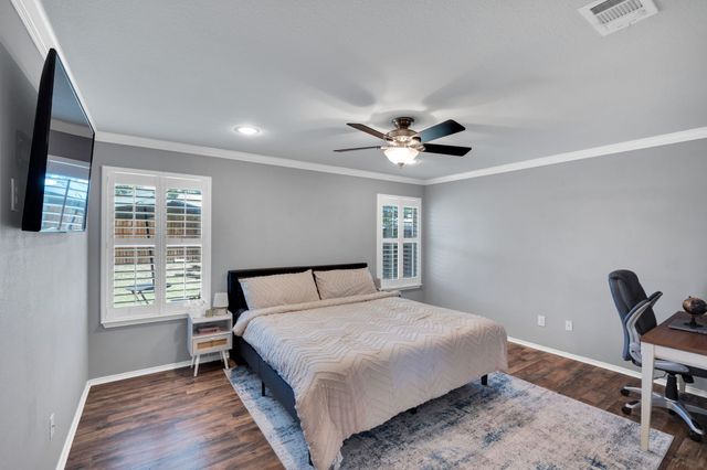 215 Stable Drive, Waxahachie, TX 75165