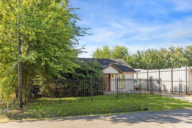 1222 E 28th Street, Houston, TX 77009