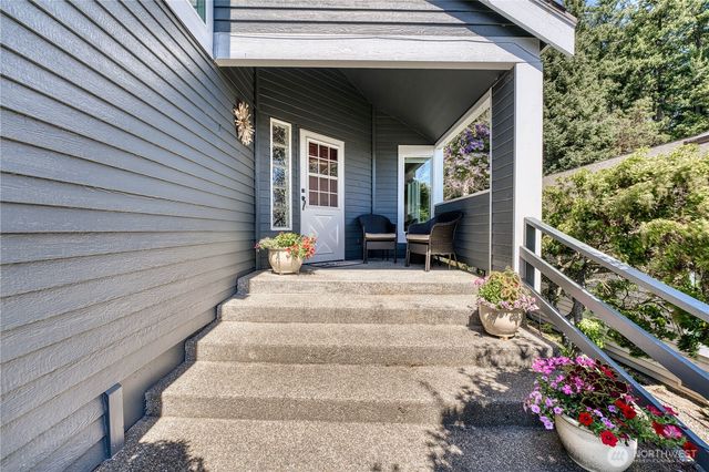 6870 Starboard Lane, Gig Harbor, WA 98335