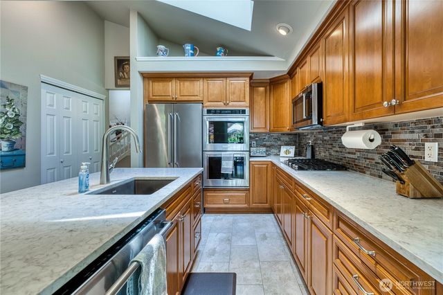 6870 Starboard Lane, Gig Harbor, WA 98335