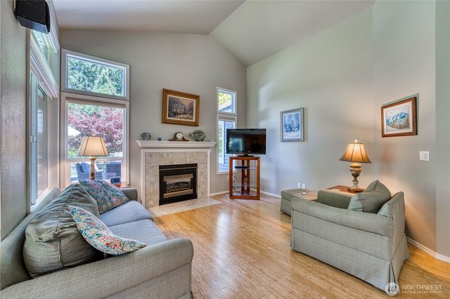 6870 Starboard Lane, Gig Harbor, WA 98335