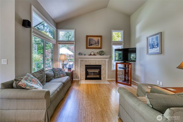 6870 Starboard Lane, Gig Harbor, WA 98335