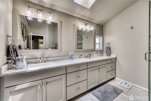6870 Starboard Lane, Gig Harbor, WA 98335