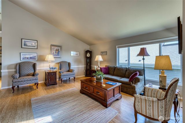 6870 Starboard Lane, Gig Harbor, WA 98335