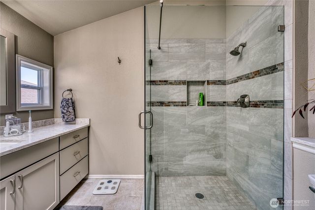 6870 Starboard Lane, Gig Harbor, WA 98335