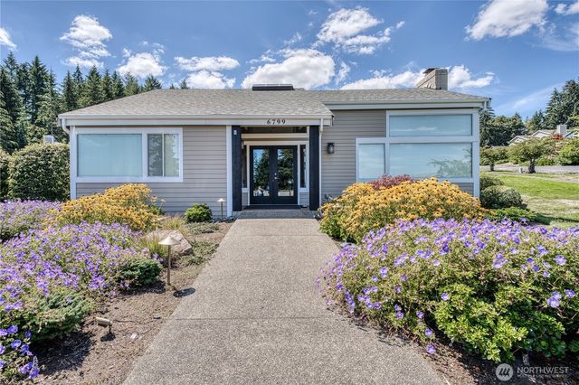 6870 Starboard Lane, Gig Harbor, WA 98335