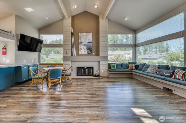 6870 Starboard Lane, Gig Harbor, WA 98335