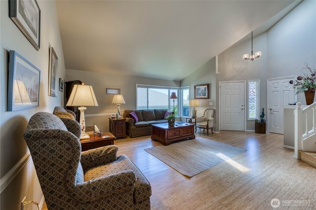 6870 Starboard Lane, Gig Harbor, WA 98335