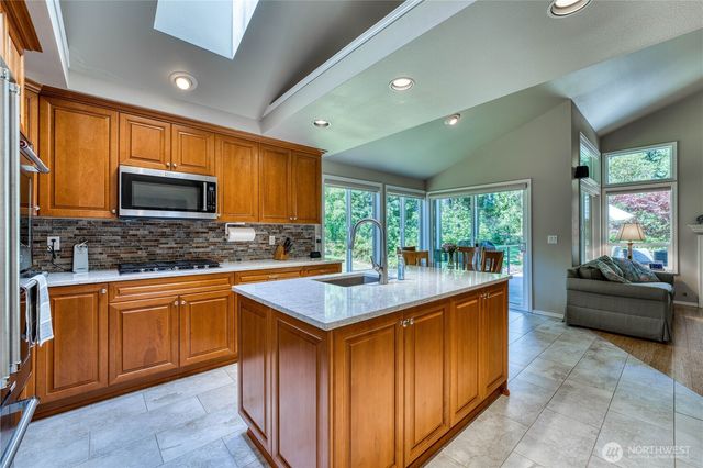 6870 Starboard Lane, Gig Harbor, WA 98335