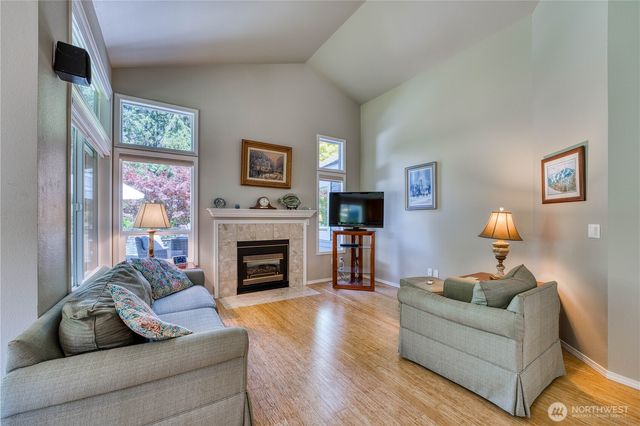 6870 Starboard Lane, Gig Harbor, WA 98335