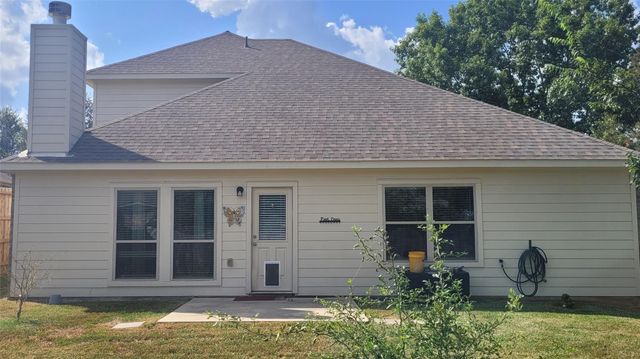 610 Lake View Drive, Montgomery, TX 77356