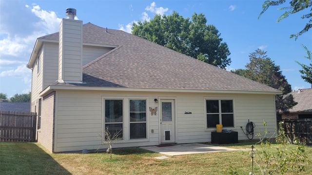610 Lake View Drive, Montgomery, TX 77356