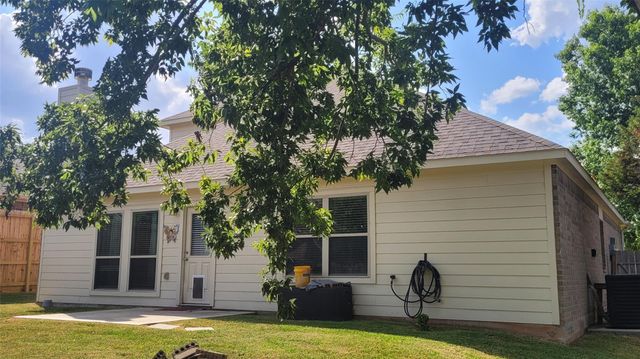 610 Lake View Drive, Montgomery, TX 77356