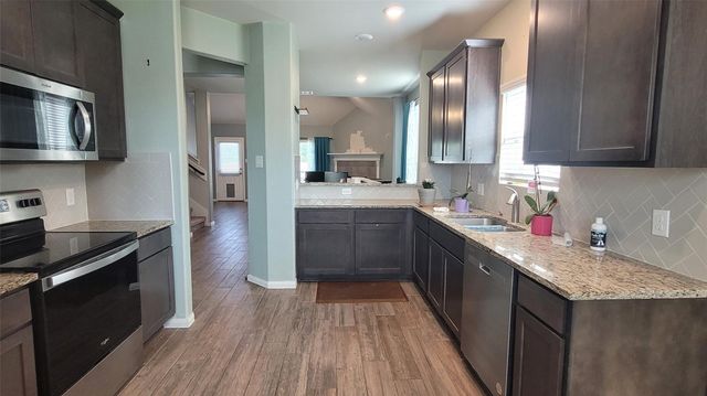 610 Lake View Drive, Montgomery, TX 77356