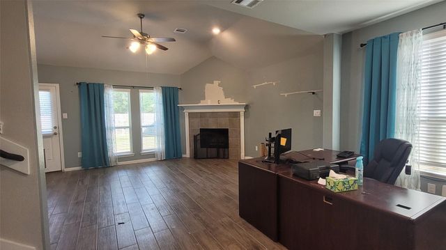 610 Lake View Drive, Montgomery, TX 77356